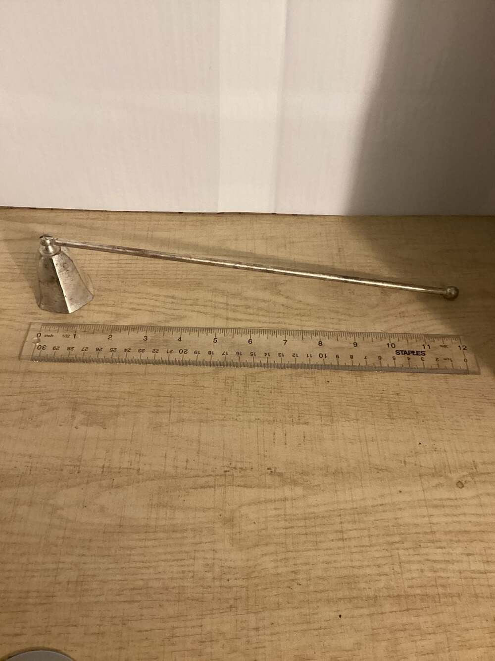 Vintage Silver Plated Metal Candle Snuffer Extinguisher with Long Handle - Picture 2 of 3